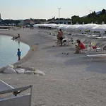 Kate Trogir